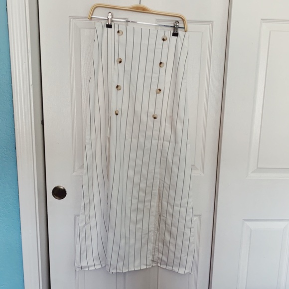 Honey Punch Stripe Slit Maxi Skirt! ✨ - Picture 1 of 2